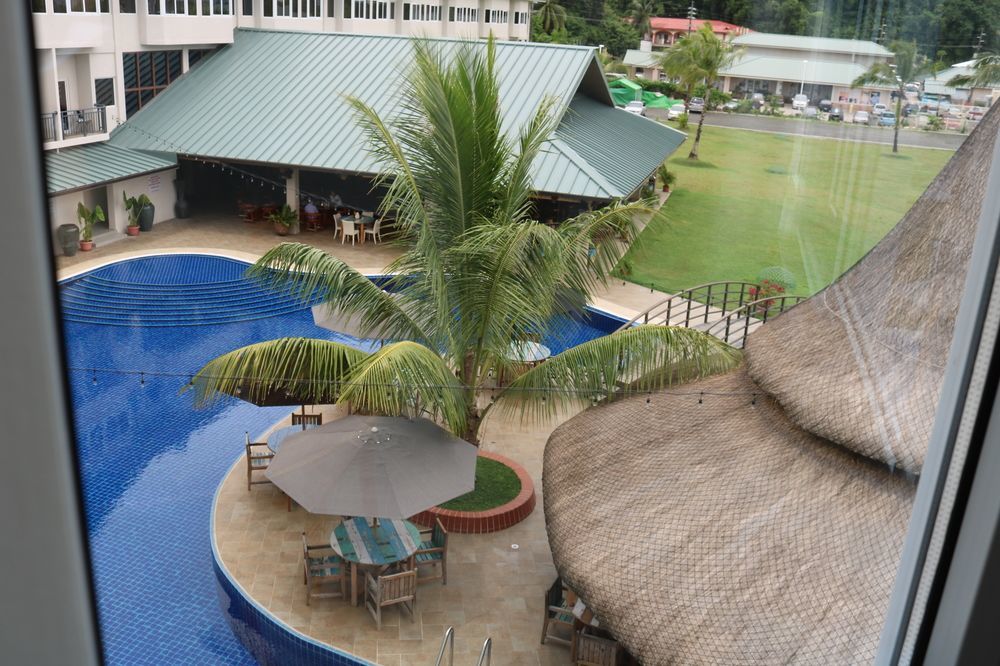 Cove Resort Palau Koror Extérieur photo