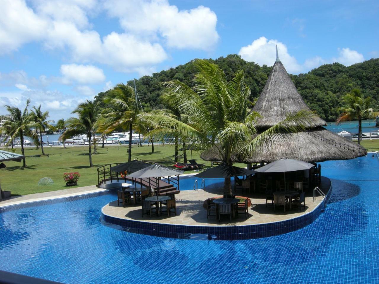 Cove Resort Palau Koror Extérieur photo
